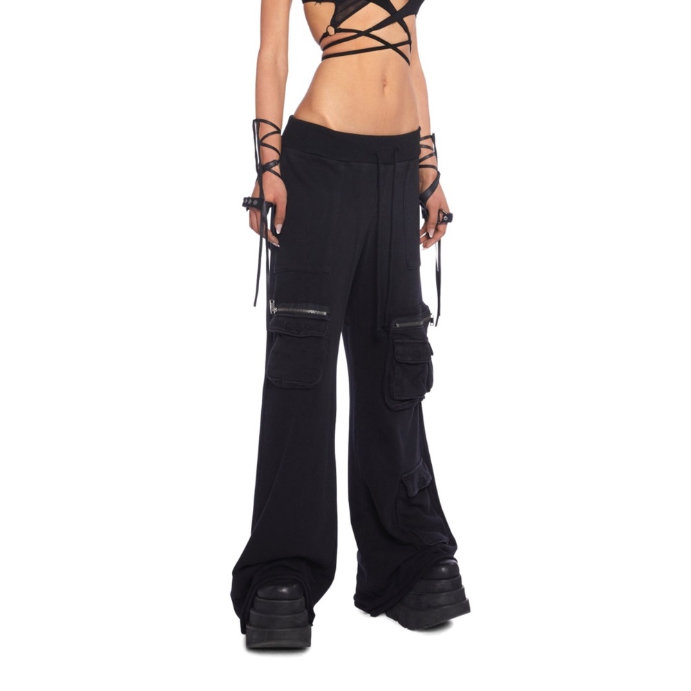 Black Wide-Leg Cargo Pants for Women